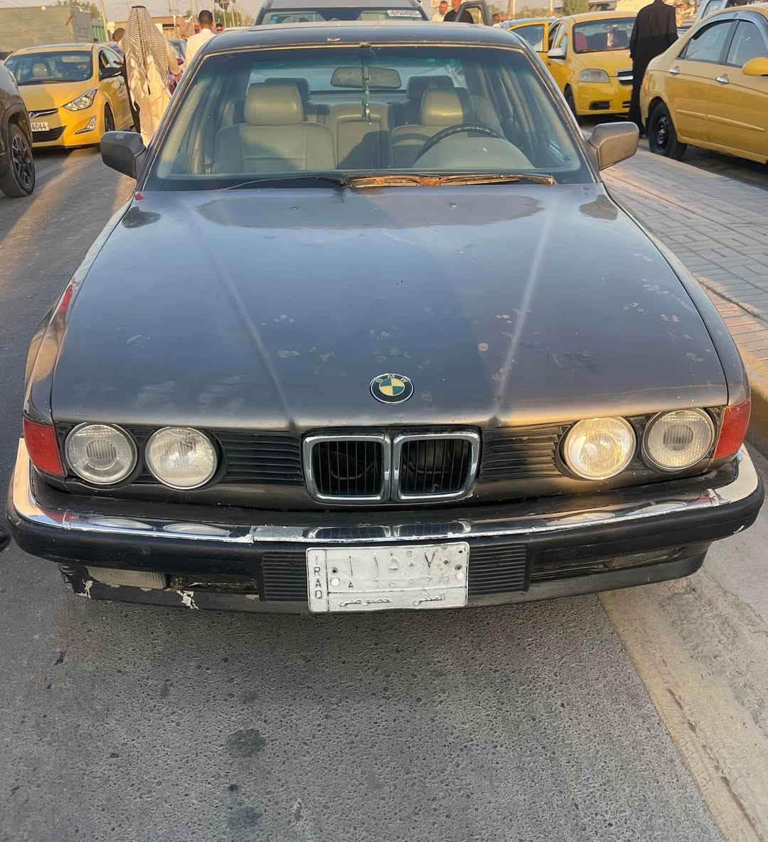 السلام عليكم 
سياره BMW موديل 90 رقم مثنى كير تماتيك ومحرك بلاد  مفتوح مو مسكر حداديه نقص تبريد بس السعر 37 وبيه مجال ***********
