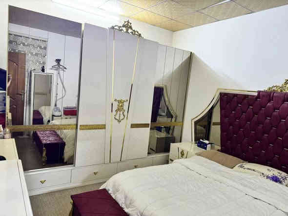 غرفه نوم ملكيه ٨ قطع اربيل شيخ احمد ب٧٥٠ الف
***********
الشراء ب٣ملايين أربيل
