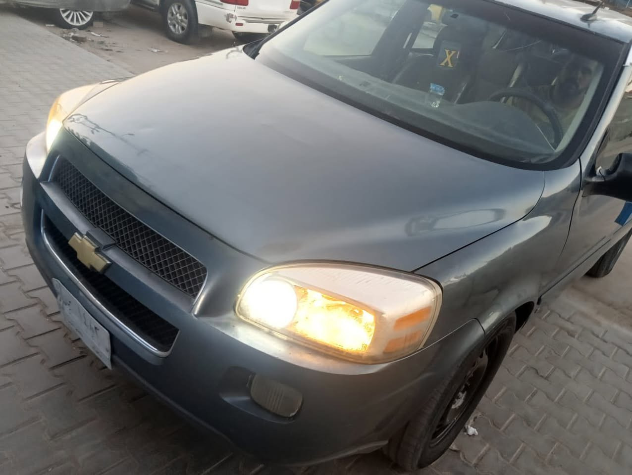 سيارة نوع شفر بلاندر سته سلندر موديل 2007 محركها 3900 رقمها بغداد راعيها هنا بالبصرة يريد تحويل بعد البيع سنويتها نافذة لسنة 2027 السعر 47 ورقه وبيها مجال 
رقم الموبايل ***********
