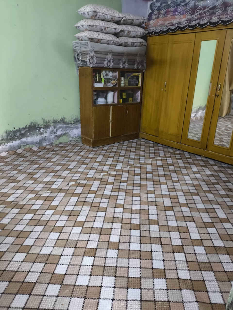 دار للبيع حواسم مهافيف قرب ملعب الفارس سعر اتصال ***********
