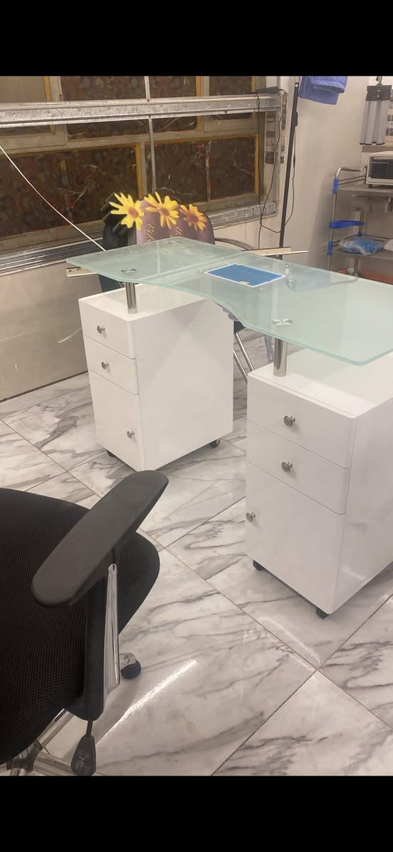 ميز اكرلك عدد2 غير مستعمل للبيع وجهاز ليزر كاندلا الثلجي التفاصيل عالخاص


**إذا كنت صاحب هذا الإعلان وتريد حذفه لأي سبب، رجاءا أرسل رسالة إلى الدعم الفني**