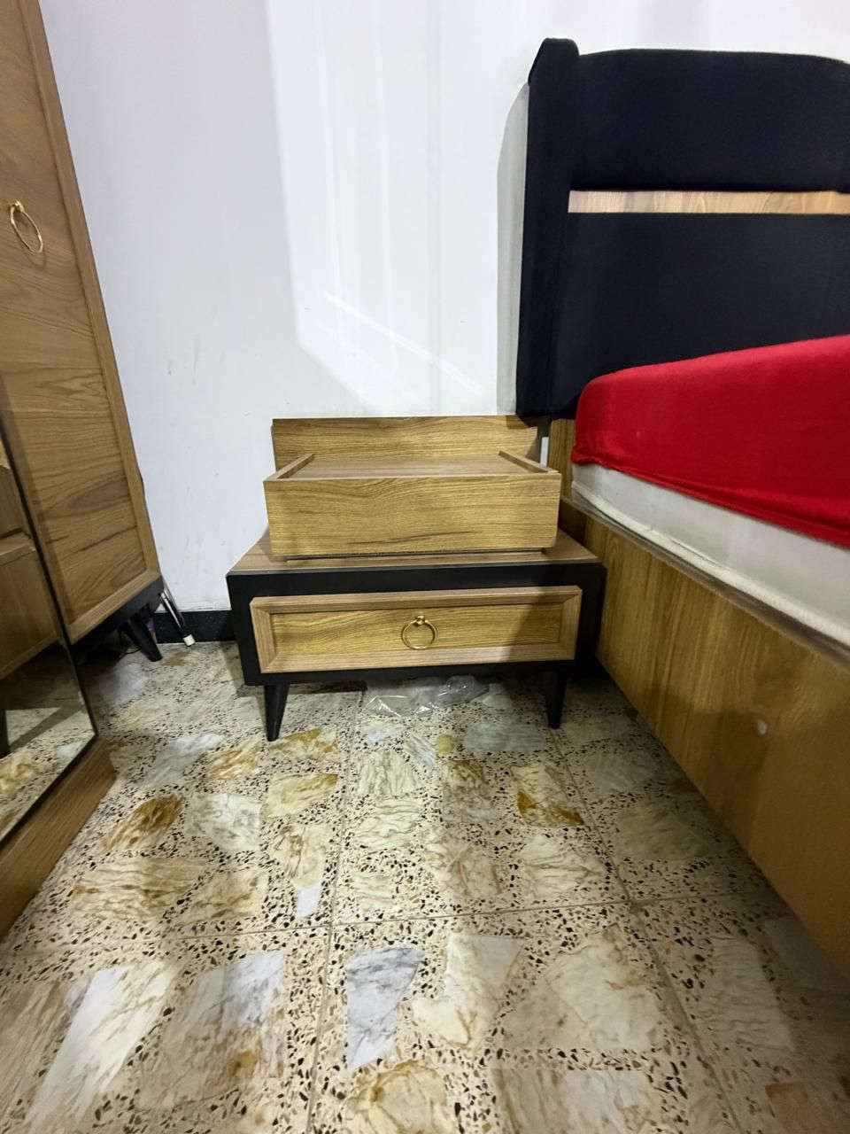 غرفه تركيه نضيفه جدا 
تتكون من 6قطع
سعرهه 600 وبيهه مجال 
مكاني حي البنوك


**إذا كنت صاحب هذا الإعلان وتريد حذفه لأي سبب، رجاءا أرسل رسالة إلى الدعم الفني**