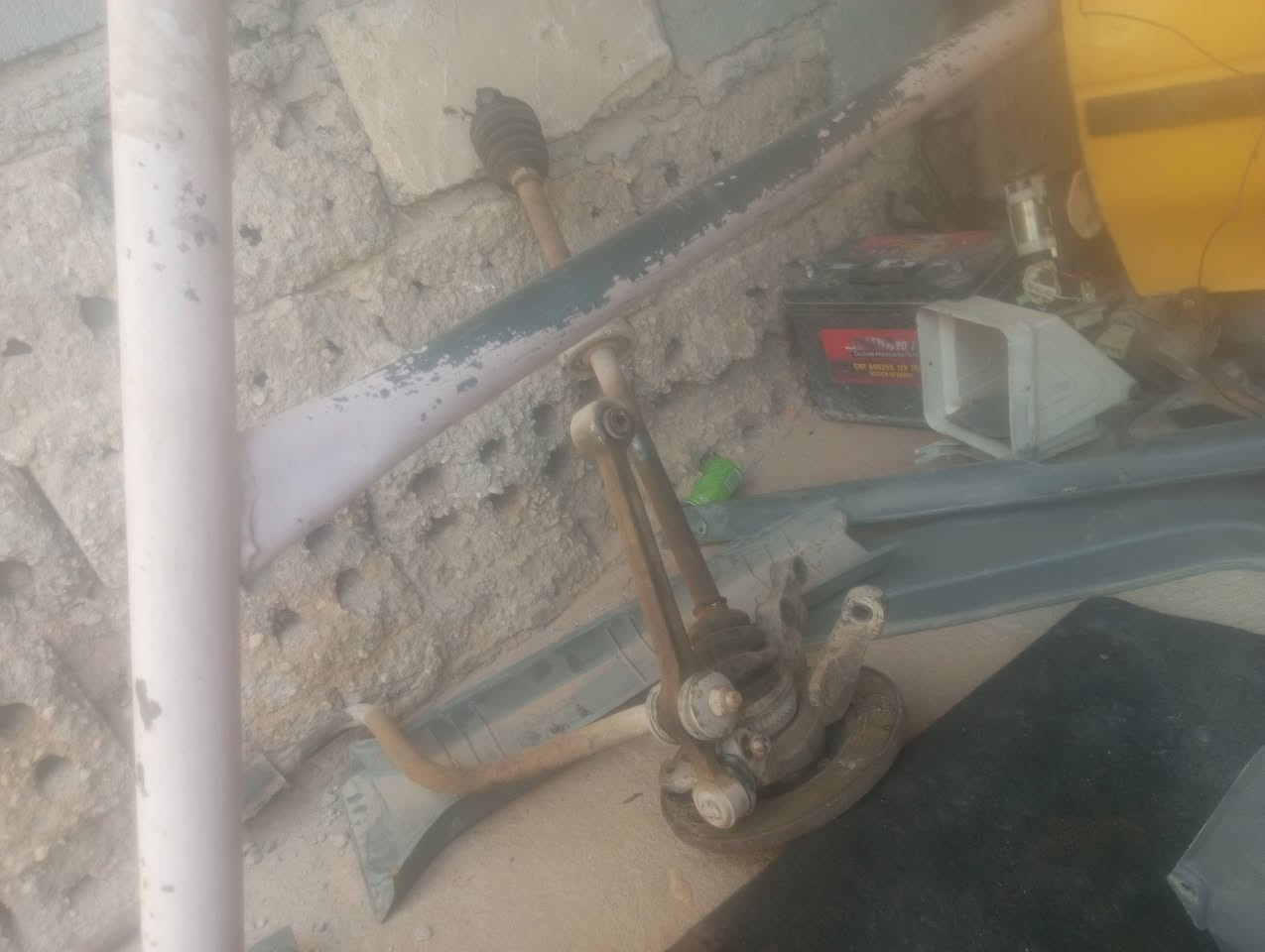 غراض تفصيخ للبيع.
مكينه وكير لاتنقيص ولاتبخير السعر400مع بديل مكينه 
صالنصه كامله من دكشن الحار لنهايه 30
دشبول نفخ كامل حتى الحصان 50
باب سائق مع بابين خلفيات مع مكائن مع بطاين بس الشدالكل ب70
ضفيره جديده خمس قطع 70
ستاب اكسنات زوج مع صدر مع دبلات اماميه مع رباط سعر90
تانكي بنزين مع قاعدة فيتبم وفيتبم30
باور مع دبه 35
دينامو نضيفه شرط الشغل35
باتري 60امبير نضيف25


**إذا كنت صاحب هذا الإعلان وتريد حذفه لأي سبب، رجاءا أرسل رسالة إلى الدعم الفني**