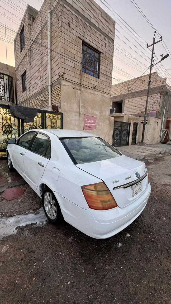 جيلي موبل
موديل 13 مكينة بيها تبخير مكفوله من الضربه ملكطه خياسات 

السعر 28
***********
