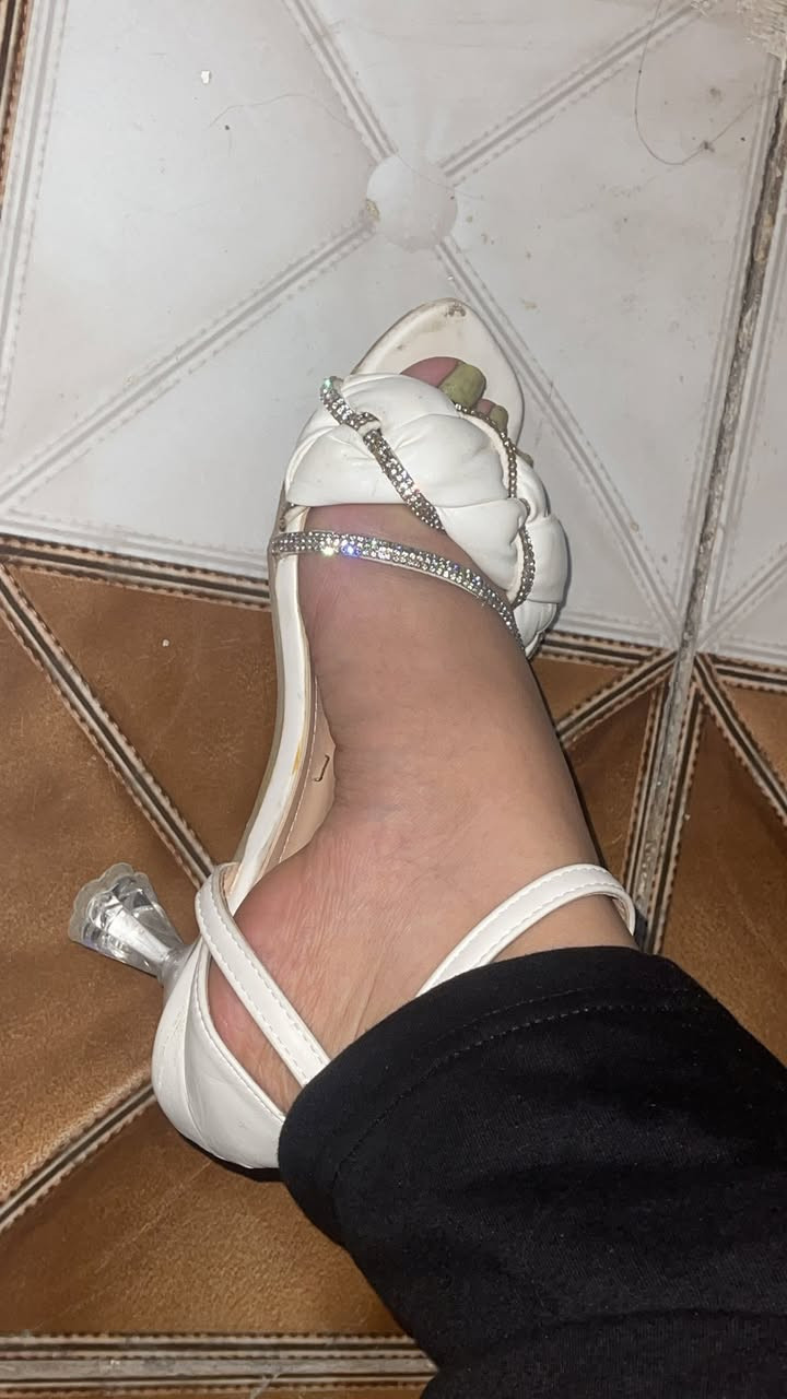 قاط قياس ٤٢سعر ٤٠ملبوس مرة وحدة فستان قياس٤٠ /٤٢ جديد مملبوس ابد ب٢٥ احذيه قياس٤٠ و٤١ ع ٥ملبوسات مرة وحدة مكاني بغداد حي اور


**إذا كنت صاحب هذا الإعلان وتريد حذفه لأي سبب، رجاءا أرسل رسالة إلى الدعم الفني**