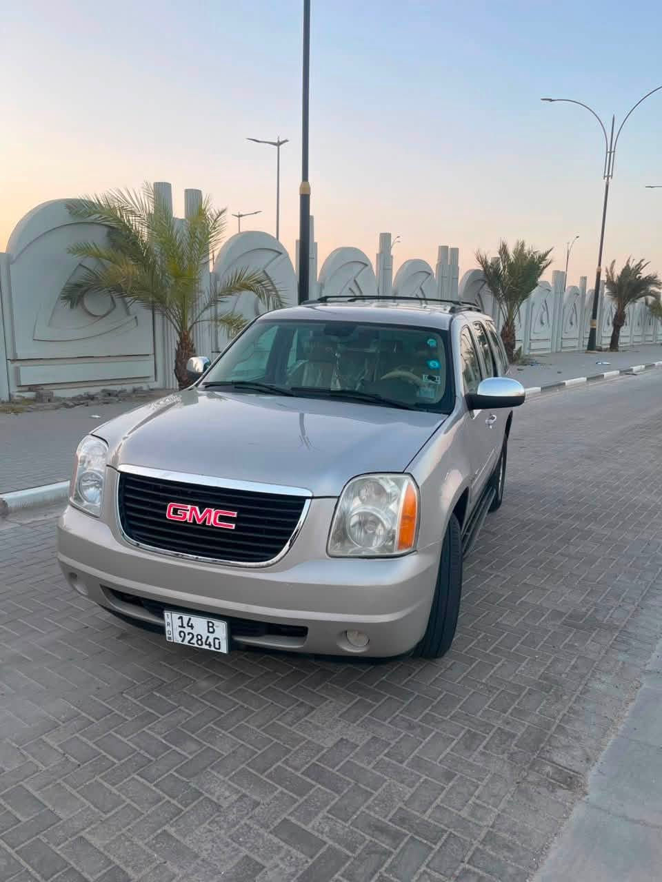 السلام عليكم يوكن خليجي 2008 رقم بصرة جديد خليجي تحويل مباشر. مكفول من الحادث. بيها صبغ مكانات ابيع احزام  كير محرك حداديه. دواخل كله جديد. شرط الفحص.  تبريد ثلج  منظومه كامله بدلت. السعر 148 $ الشراي يتصل 
على الرقم ***********
مكان السيارة بصرة قبلة.
