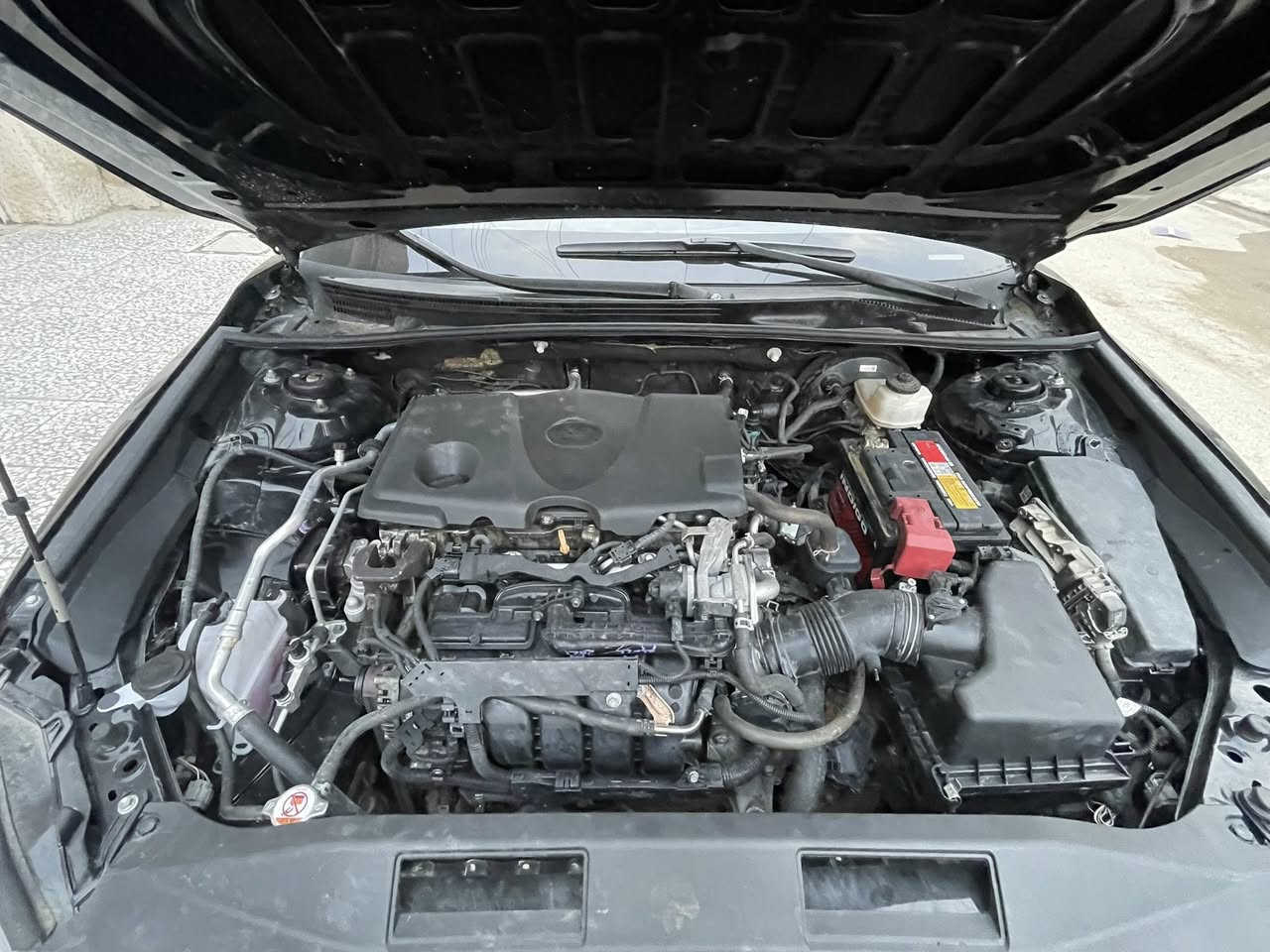 السلام عليكم كامري موديل 2023 وارد أمريكي فئة LE بدون رقم سونرها وحادثها موجود بالصور سيارة جاهزة السعر 125$ للاتصال ***********
