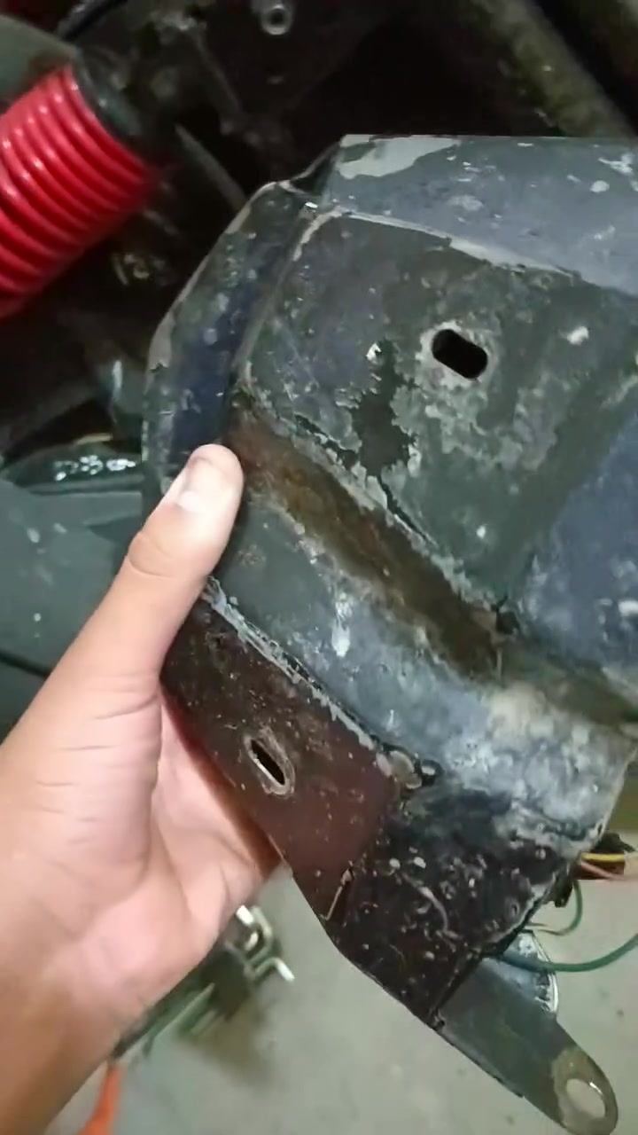 سلام عليكم بك لايت r6 نضافة شوفت عينك يرادله قواعد وترتيب استفسار خاص او اتصل ***********
