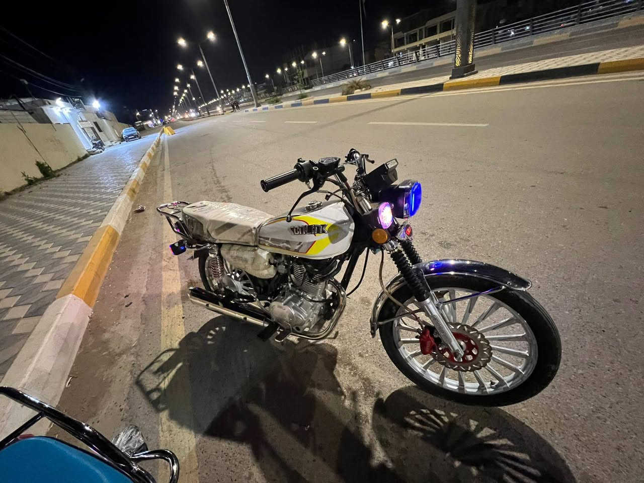 سلام عليكم دراجة سيفان موديل 25  باب اول دراجة نضيفة سعر 750 وبيه مجال عنواني ديالى بعقوبة بهرز رقم***********
