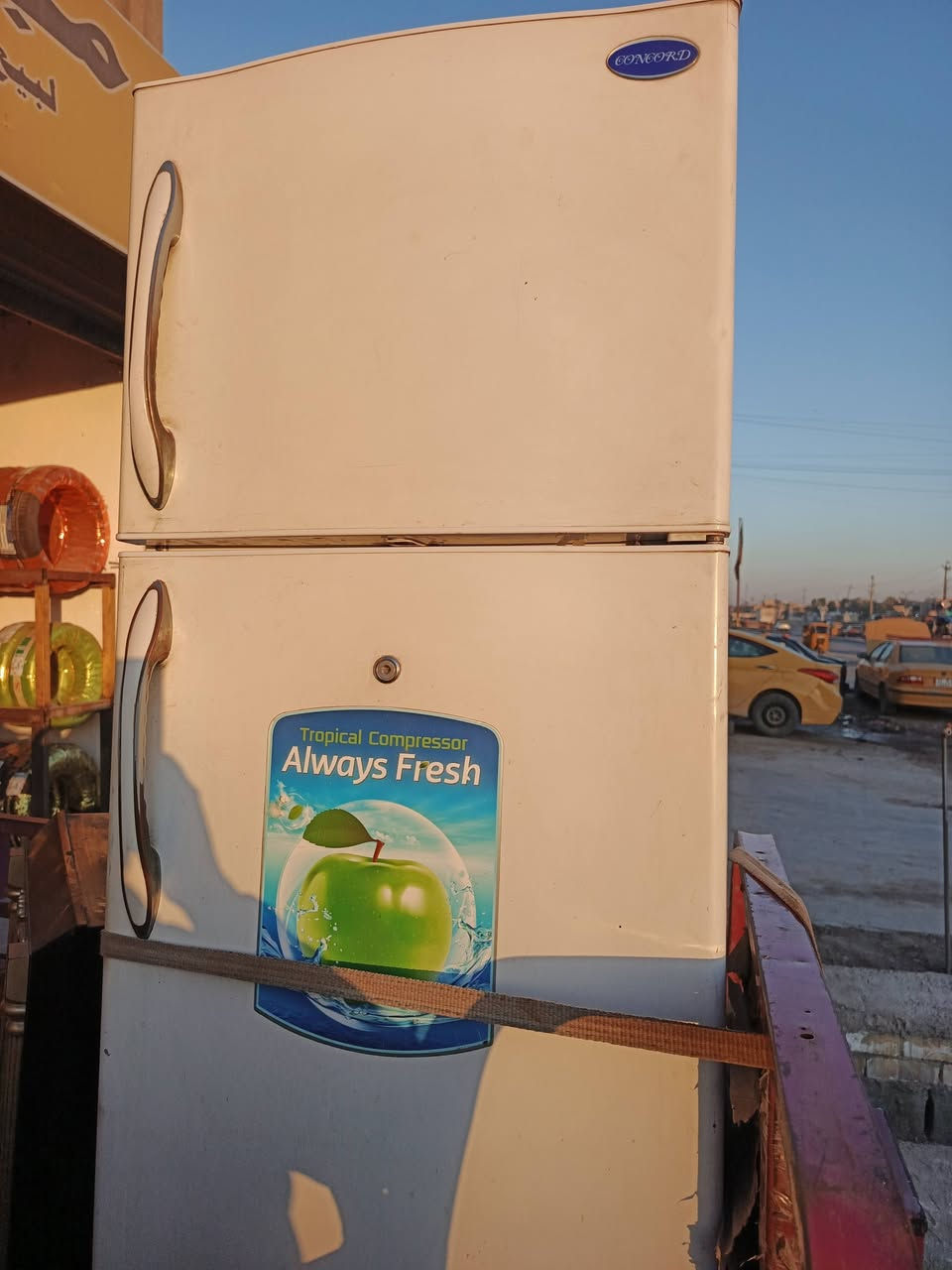 ثلاجة للبيع نوع كونكورد ام تفاحه رقمي ***********مكاني بغداد فلكه حي النصر
