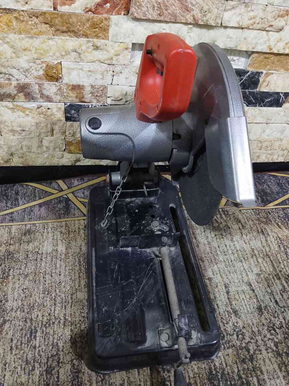 السلام عليكم. 
الاسعار والتفاصيل مذكوره داخل الصور 
كل الي بالصور شغال وكل خلل مابي وشرط الفحص 
يوجد توصيل لكفافه محافظات العراق وبغداد 5 آلاف 
*********** يوجد واتساب
