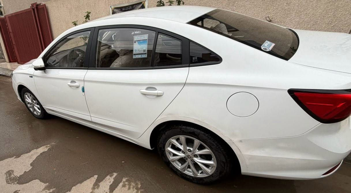السيارة لبيع mg  موديل 24 سيارة جديدة وهذا رقمي *********** العنوان بغداد الامين الثانية نواب
