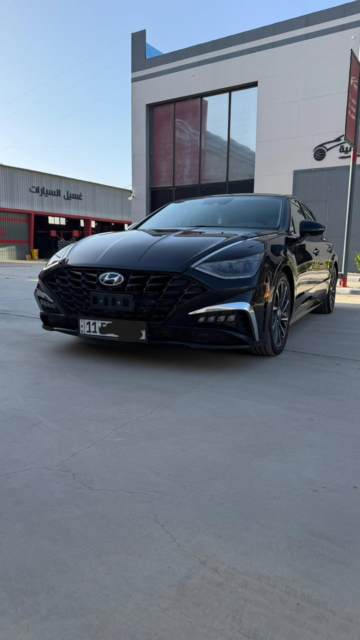 لمعرفة السعر:: اترك تعليق يصلك السعر تلقائياً 💵💵

سوناتا limited اعلى فئة
 2022 وارد امريكي 
رقم بغداد بأسمي 
تقرير الضرر موجود ضمن الصور 
كير ومكينة جديدات 
عداد 50.000 km 
المواصفات :
•المحرك: 1.6 لتر تيربو
• عدد السلندرات: 4 سلندر
• أوتوماتيك 8 سرعات
•نظام الدفع: أمامي (FWD)
•ويل قياس 18 إنج
•إضاءة LED أمامية وخلفية كاملة
•بصمة
•تشغيل عن بعد 
•تقديم ورجيع السيارة من الريمونت
•مقاعد جلد
•تبريد وتدفئة للمقاعد الأمامية
•مقاعد كهربائية مع ذاكرة للسائق
•شاشة وسطية كبيرة 10.25 إنج
•شاشة عدادات ديجيتال 
•شاشة عرض معلومات على الجامة الامامية
•نظام صوتي Bose
•تشغيل بصمة
•نظام ملاحة (GPS)
‏•Apple CarPlay + Android Auto
•كاميرا 360 درجة
•حساسات أمامية وخلفية
•رادار أمامي (تجنب الاصطدام)
•مثبت سرعة ذكي
•نظام الحفاظ على المسار
•تحذير النقطة العمياء
•6 وسائد هوائية
•سقف بانوراما
•ستيرن تحكم متعدد الوظائف
•اقتصادية عالية بالوقود
 مكان السيارة في النجف 
***********
