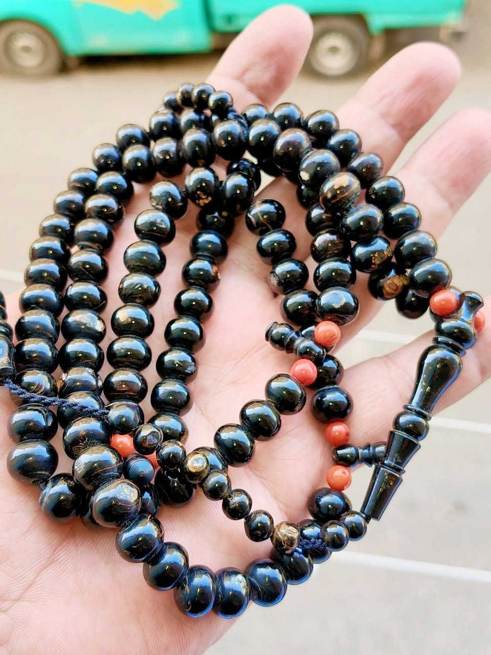 بسم الله ماشاء الله
للمستغفرين الله كثيرا والمسبحين 🙏🙏 والورد اليومي 
📿اقدم لكم قطعة من المرجان الاسود  تعريقات ذهبية 📿
يسر بحر احمر طبيعي وفواصل من المرجان (8حبات)
شاهد وتمليكة من اليسر المعرق   
100 حبة
قطعة تستحق الاقتناء
السعر خاص فقط 
او التواصل واتس 
🔥01229890666🔥


**إذا كنت صاحب هذا الإعلان وتريد حذفه لأي سبب، رجاءا أرسل رسالة إلى الدعم الفني**