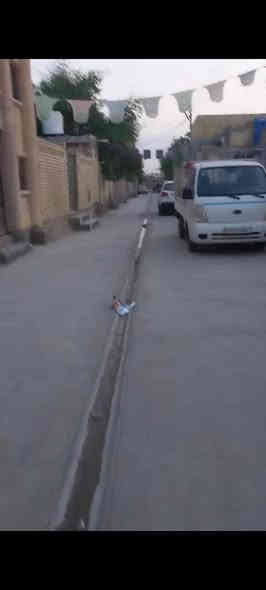 قطعه للبيع 120م.        السعر36
حي الغدير قرب المستوصف الصحي خلف شارع الصدرين 
خريطة :غرفه +صاله +مطبخ +صيحات .منور+ديوانيه 

 خرسانه وحدل وبتلو ودفان وصب جاهزه للبناء 
***********اتصال فقط
