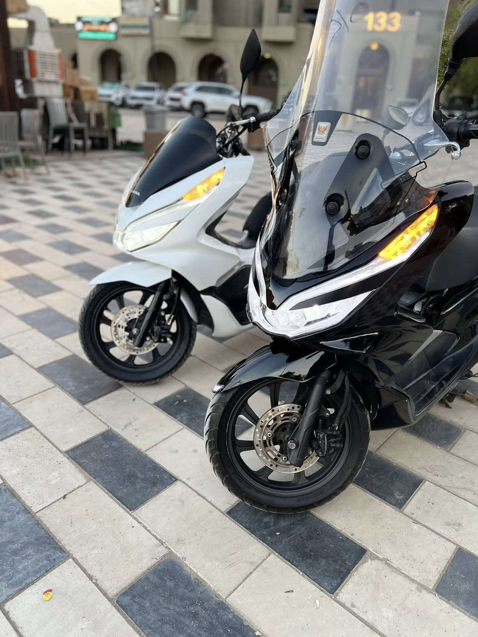 السلام عليكم  pcx جيل الثالث الياباني ثنينهن وكاله حساس ازحام حساس ستان مكاين لوك برغي ممفتوح بيهن مال رمبه مكفولات كفاله عامه شلعه معدل السعر لوحده مليون 950. العنوان بغداد الهاتف *********** اتصل وبيك خير ودلل
