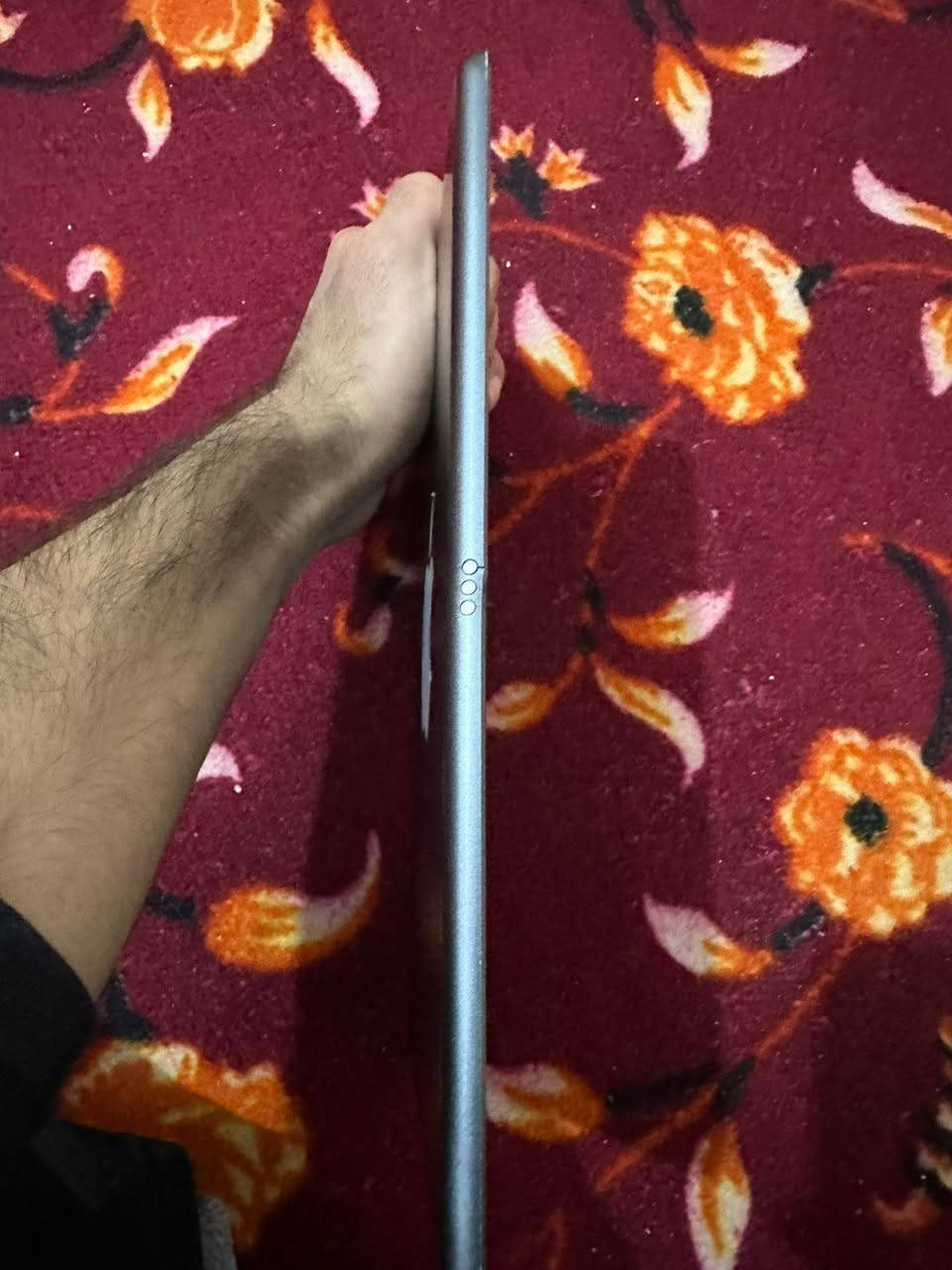 السلام عليكم ايباد 9 ذاكرة 64 للبيع الجهاز نظيف كلش كلشي ما مبدل بي لا بطارية ولا شاشة على وضع الشركة عدى الكسر الي بالصورة السادسة وطبعا ما مأثرة لا على الشاشة ولا على اللمس + موجودة الكارتونة والشاحنه 
السعر 250 وبي مجال


**إذا كنت صاحب هذا الإعلان وتريد حذفه لأي سبب، رجاءا أرسل رسالة إلى الدعم الفني**