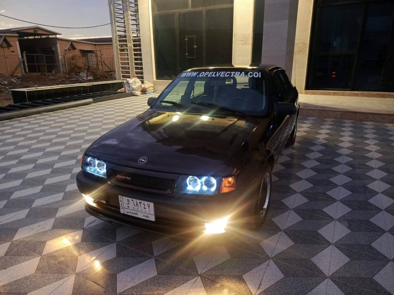 السلام عليكم اوبل فكترا حجم 20 رقم بغداد سنويه لحد 28 موديل 93 مكينه جديده لا صرف ولا تبخير كير عادي صدر امامي جديد صدر خلفي جديد ارضيه كشنات مدوشمه تخم تاير باتري جديد السياره مصبوغة فرن للجماليه كهربائيات كله شغاله السعر 44 وبيها مجال 
***********
***********
