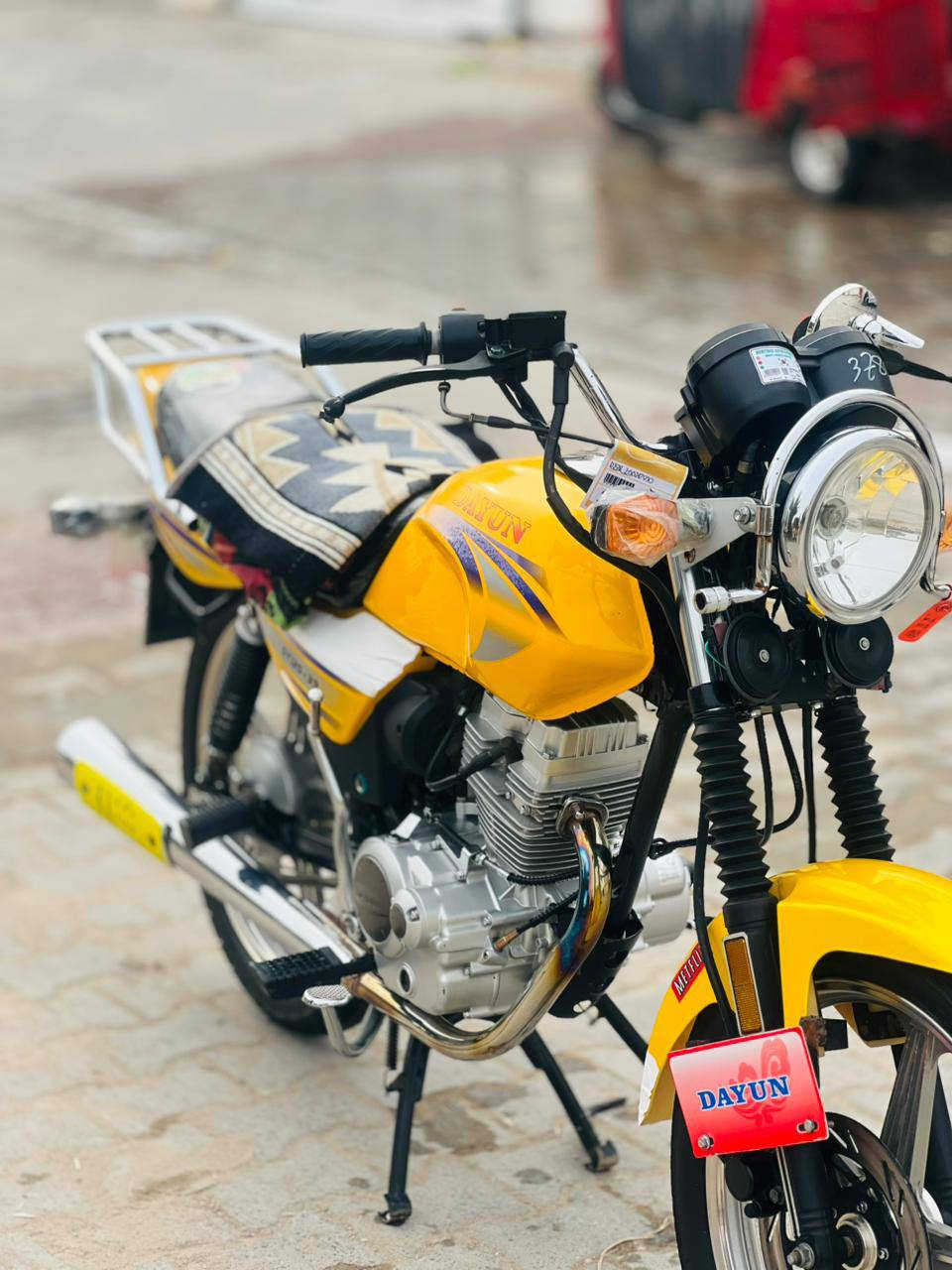 سلام عليكم دايون عضم لون ليموني موديل 22اوراق اصولي بسمي متواجد خاص *********** وتساب
فقط
