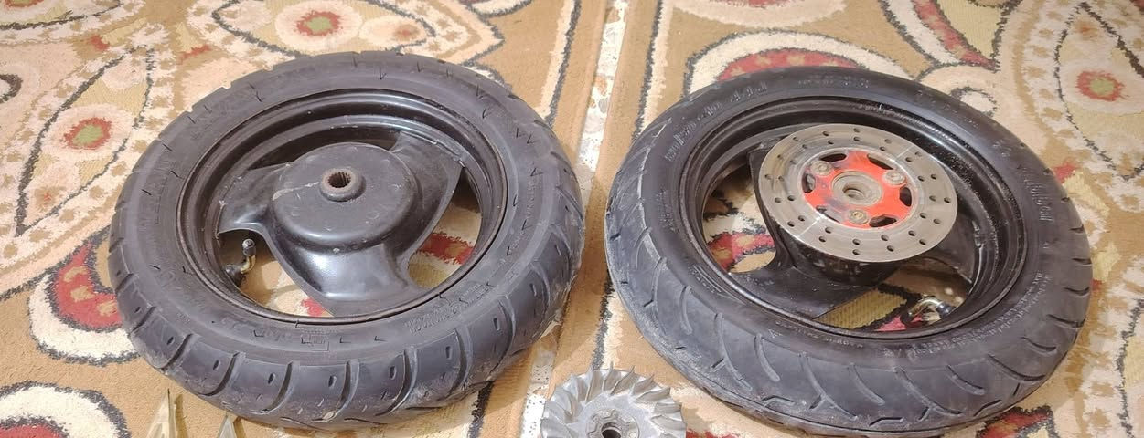 وياله وتايرات ماكس عدله سعر 30
وكفرات سعر 10 مكاني ديوانيه


**إذا كنت صاحب هذا الإعلان وتريد حذفه لأي سبب، رجاءا أرسل رسالة إلى الدعم الفني**