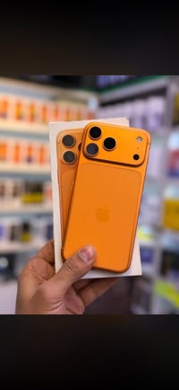 يفون 17برو ماكس شريحه كترونيه نظافة 💯 ب 💯   اذكره 256   بطاريته 100  م...