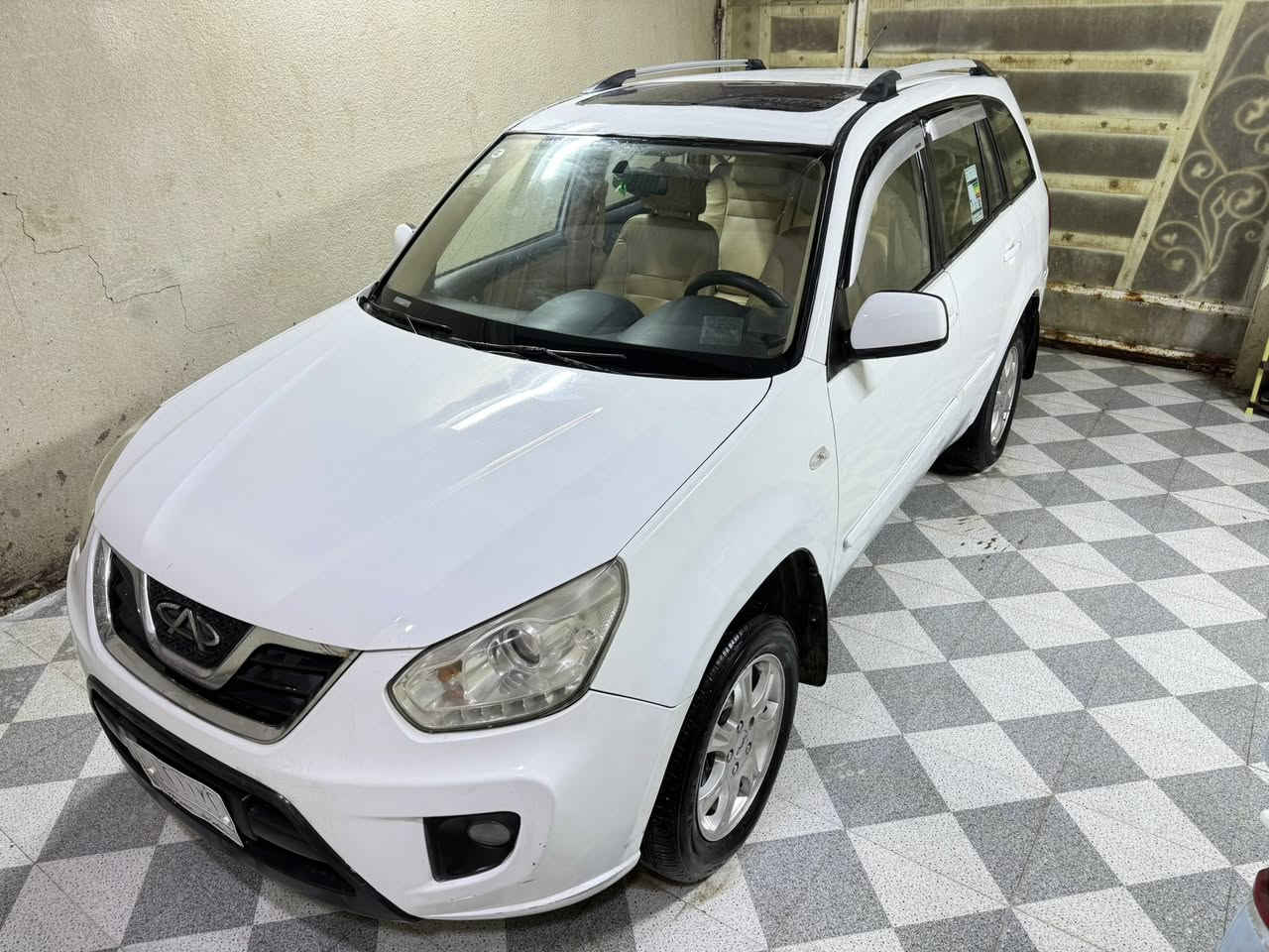 السلام عليكم تيكو موديل 2012 شكل 2013 السياره جاهزه بيه رشات محرك وكير بل كارتون تخم تاير حداده ويل كب لايت زنون اصلي دواخل جدد عضمات جدد رقم بصره مشروع وطني سنويه جديده 2028 السياره مال بيت السعر 39 العنوان البصره شط العرب ***********
