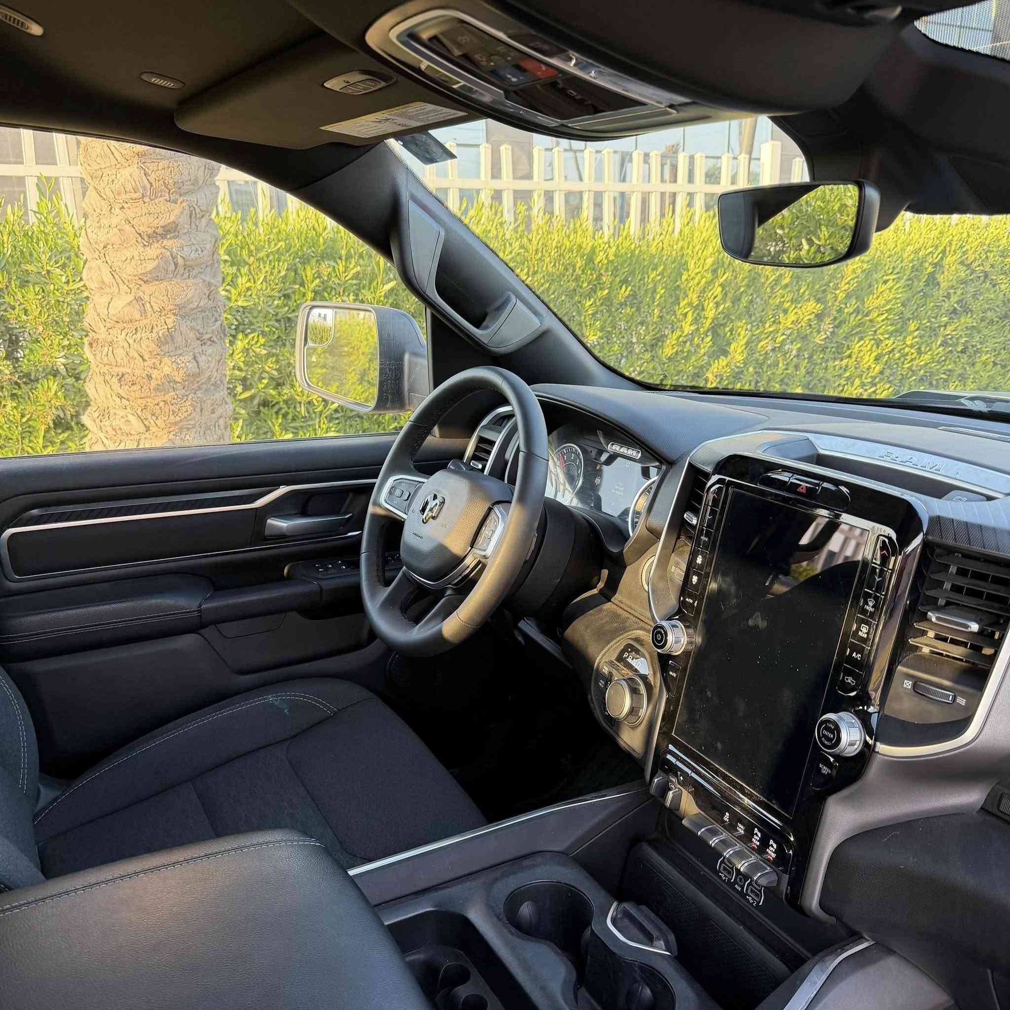 رام 2025
فئة Lone star ⭐️ 
باب طويل بدي قصير المرغوب 
محرك 6 سلندر تون تيربو مو العادي

ماشية 11 الف ميل جديداً  

رادرات امامي و  جانبي
شاشة تيسلا بلادية
حساسات امامية و خلفية
سستم الباين
تثبيت مسار
اماكن تخزين تحت المقاعد الخلفية
قاصة 
كامرة 
كرسي كهرباء
وباقي المواصفات المعروفة

حادث جدا بسيط بنيد تبديل وصبغ جاملغ
والسيارة مصلحة بالوكالة بامريكا وحتى السستم الايرباك  بلادي  

 ***********‬
بغداد البياع

السعر 375
