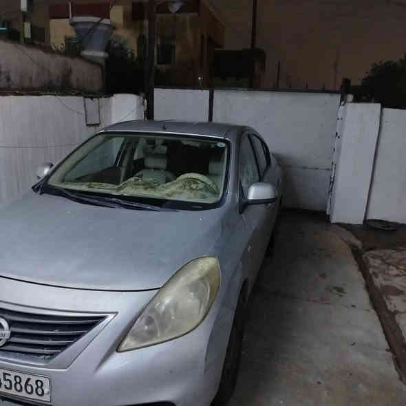 السلام عليكم نيسان صني هندي موديل ٢٠١٣ رقم دولي سنوية لغاية ٢٠٣٠ بانزين وغاز  بأسمي رقم أربيل بدون صبغ بدون تبديل بيها طخة باب خلف السايق موضح بالصور سيارة بدون نقص سعر ٩٢ وبيها مجال بسيط
***********
