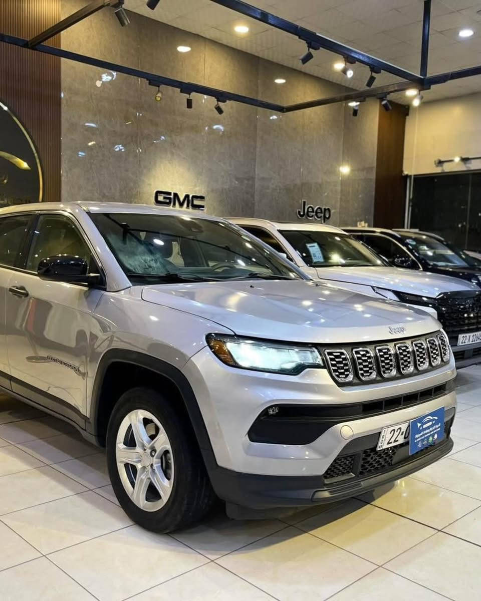 بسم الله ما شاء الله توكلنا على بركة الله.
#الحوت_لتجارة_ومزادات_السيارات 🇮🇶 
______________________________________
#اعلان_بيع_سيارة
🔷السيارة : جيب كومباس
🔷سنة الصنع :2023
🔷اللوحة : اربيل
🔶السعر : 159 ورقة
🔷الضرر : تبديل وصبغ جاملغ امامي وبنيد. (صور الضرر مرفقة بالاعلان)
🔷ضرر الايرباك : ستيرن ودشبول.
🔷رقم الشاصي : 3C4NJDAN9PT514849
______________________________________
🔷المواصفات:
🔹حجم المحرك 4 سلندر 2.0L 
🔹عداد المسافة 35 الف ميل 
🔹رادار امامي وجانبي 
🔹تنبيه الخروج عن المسار
🔹كراسي مخمل 
🔹اوتو ستوب
🔹دفع رباعي AWD
🔹ويل كب حجم 18 انج مع اطارات بحالة جيدة
🔹وضعيات قيادة
🔹لايتات LED بالكامل
🔹شاشه تحكم بالايعازات
🔹تحكم ستيرن جهتين
🔹بصمة ابواب وتشغيل
🔹مع باقي المواصفات الاعتيادية
————————————————————————
☎️ الاتصال :
***********
***********
📍النجف الاشرف - المدينة المائية - مقابل حي الجامعة - قرب سنتر جبل عامل.

🔹TIKTOK 
https://www.tiktok.com/@hoot.cars?_r=1&_t=ZS-93D4aRKWGKQ

🔹INSTAGRAM 
https://www.instagram.com/hoot.cars?igsh=MWZkcjE5cHhja2Rleg==

🔹WEBSITE 
https://hootcars.autos
