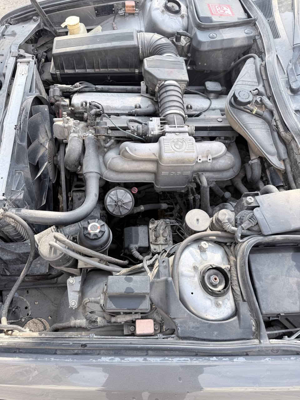 بي ام 735
مديل 90
مكاني واسط الكوت
سياره خير من الله 
مابيها نواقص بس هذني لي بل صور
سعر 45 

0787 065 8638
