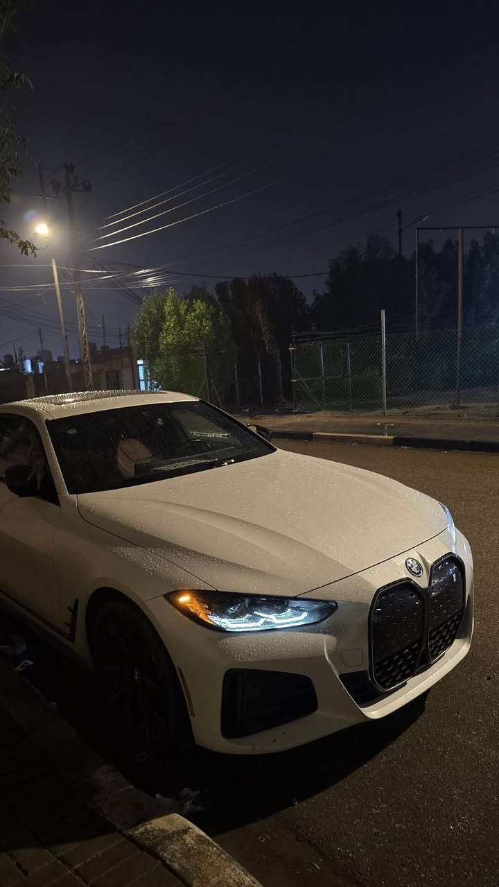 انظف i4 بالعراق بيع مستعجل 
BMW i4 eDrive40 2023

M Package pro🔴

 Shadow Line🔴

M Aerodynamics Package🔴

adaptive air suspension 🔴 (ريشة)
بدون ايرباكات 🔴🔴🔴

محرك كهربائي خلفي (RWD)
قوة حصانية:335 hp
عزم: 430 nm

الممشى: 37,000 ميل

لون السيارة: mineral-weiss metallic

كشنات: احمر

المدى: 590km على ويل 19

عليها ويل M850 حجم 20

الضرر: 🔴 شبه كفالة بيها بارد صبعين بالجاملغ الخلفي عكس السايق 

صور الحادث مرفقة بالبوست🔴

عليها رقم لطيف بالعافية على الي ياخذها

المكان: البصرة

📞 للتواصل: ***********
