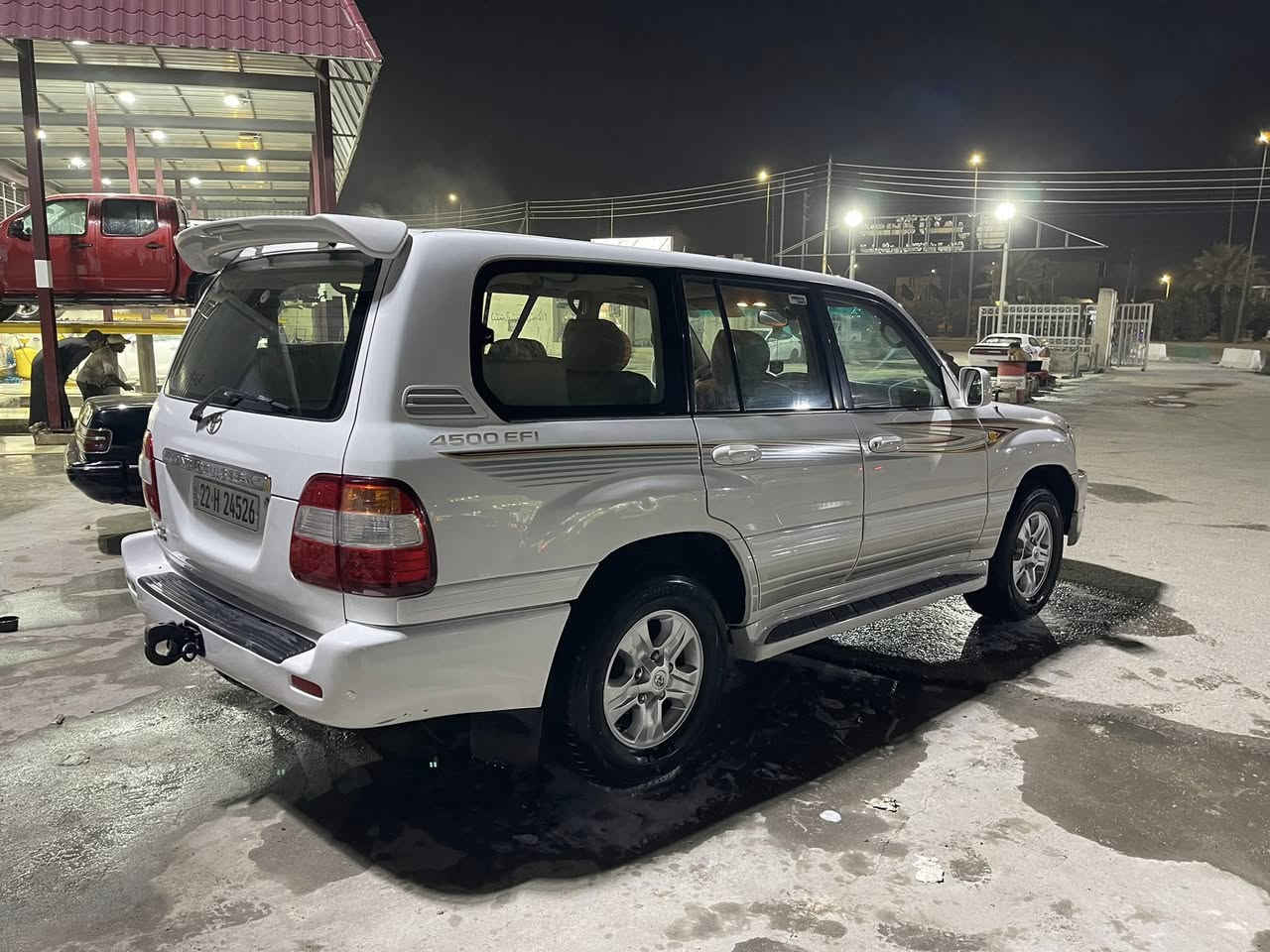 سلام عليكم البيع ومراوس ببرادو لاندكروز مديل 2006 فول تبريد 3 قطع كير تماتيك رقم اربيل سنويه جديده عندي بيه وكاله وصاحبه بربيل تريد وكاله تريد تحويل بيه قطعه وحده بارد دعميات بيهن صبق فقط مكينه 6 مفتوحه مكانه البصره زبير سعر ب215 وبيه مجال استفسار اكثر 
***********
