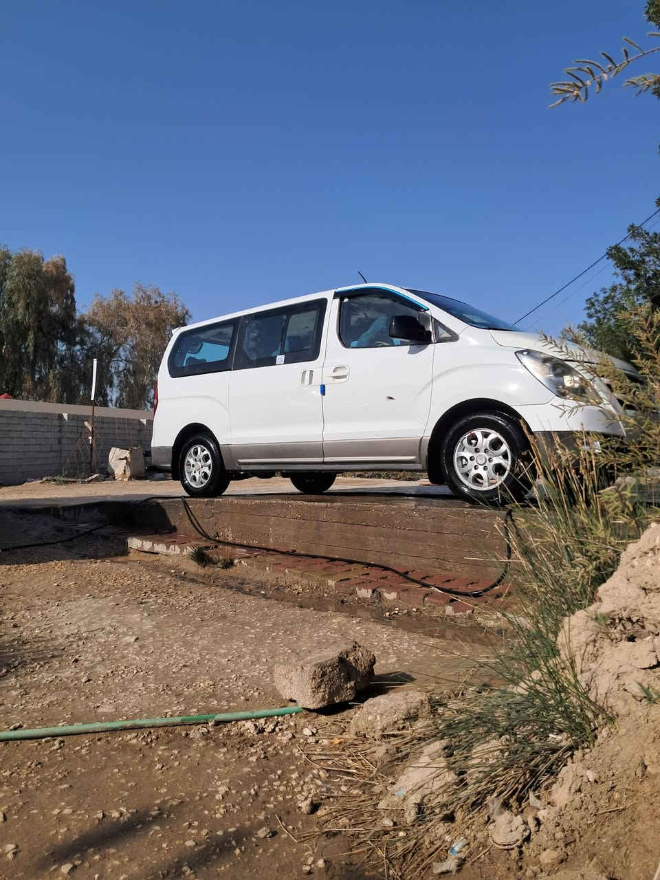 السلام عليكم ستاركس 2014 مكفوله كفاله عامه بس ذني الي مأشرات مكفوله من الحدادية وتخم تاير جواها مكينه جديده  الماني جديد رقمها كربلاء ولشراي خلال شهر مداورها
العنوان ديوانية الرقم ***********
