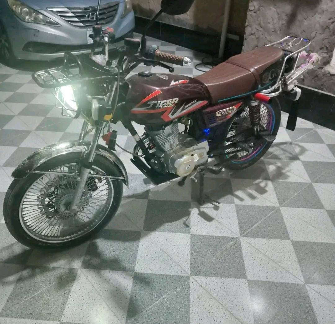 سلام عليكم
دراجه تايكر للبيع
محرك مكفول ما مفتوح بي برغي
العنوان /الرمادي 5كيلو
السعر / 600 الف وبي مجال
الموديل /2023
مكلف بالنشر
 رقم صاحب الدراجه
***********
