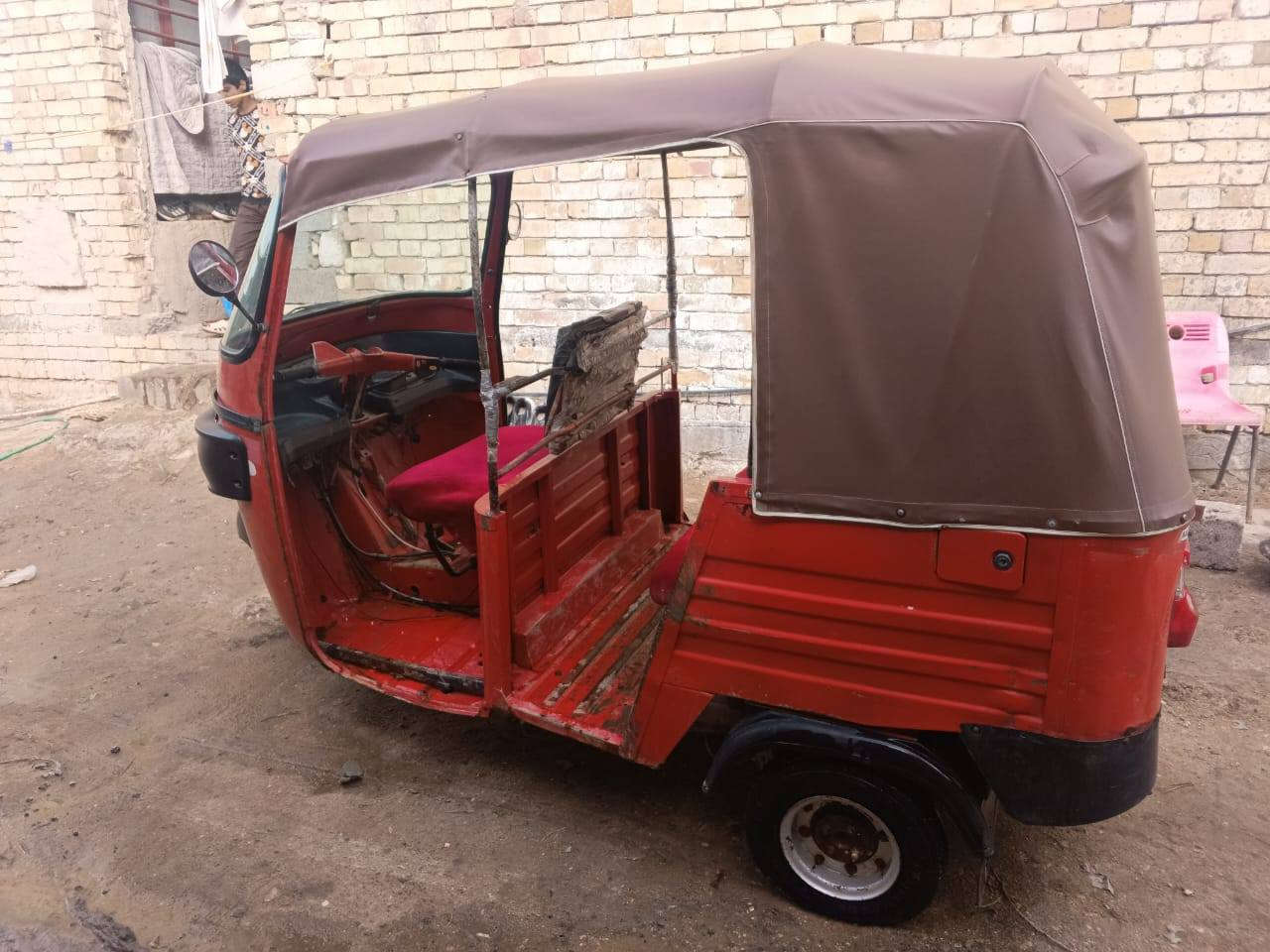 تكتك للبيع كوم حديد سعرها 600 وبيها مجال نوعها اتول محرك باجاج تشتغل بس بيها صوت عالي بدون أوراق (كوم حديد) اكفلك من السرقه المكان بياع تقاطع درويشش
*********** بي وتساب
