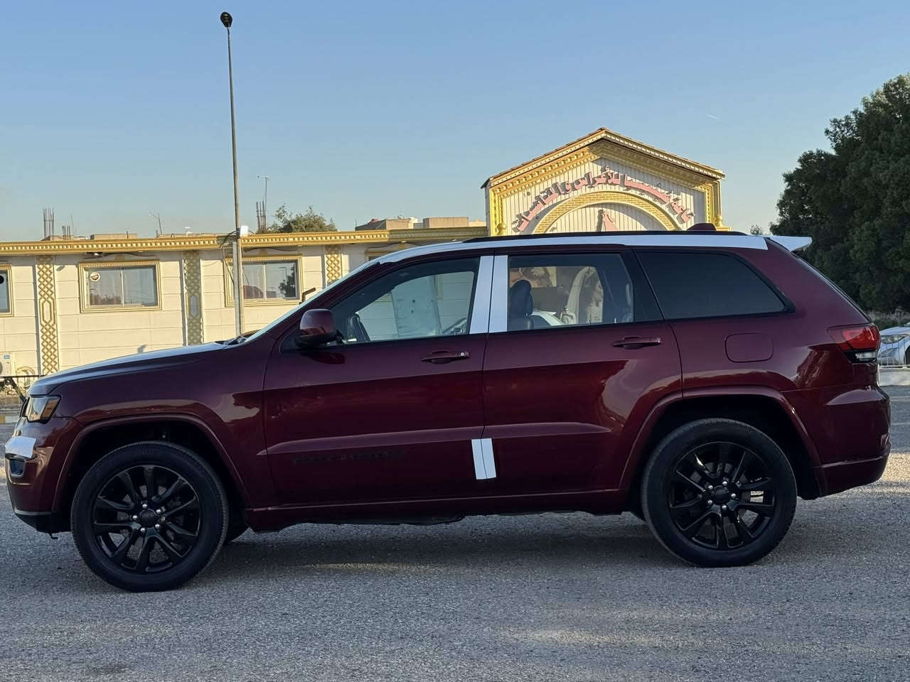 سلام عليكم جيب ٢١ ركاند شيروكي حادثها جملغين وبنيد مكينه ٦ سلندر كير مكينه كفاله رقم بغداد بسمي السعر ١٧٨ مكان بغداد البياع مستعجل  رقم ***********
