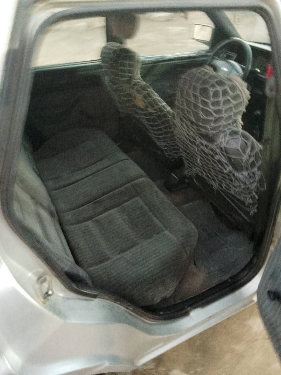 سلام عليكم البيع او مراوس فورت سكورت موديل 91 سنويه اخضر شرط تحويل كير مكينه شرط كهربايات كله شغال ملاحضه بس درام سفتات خارجي تعبان استفسار ***********
