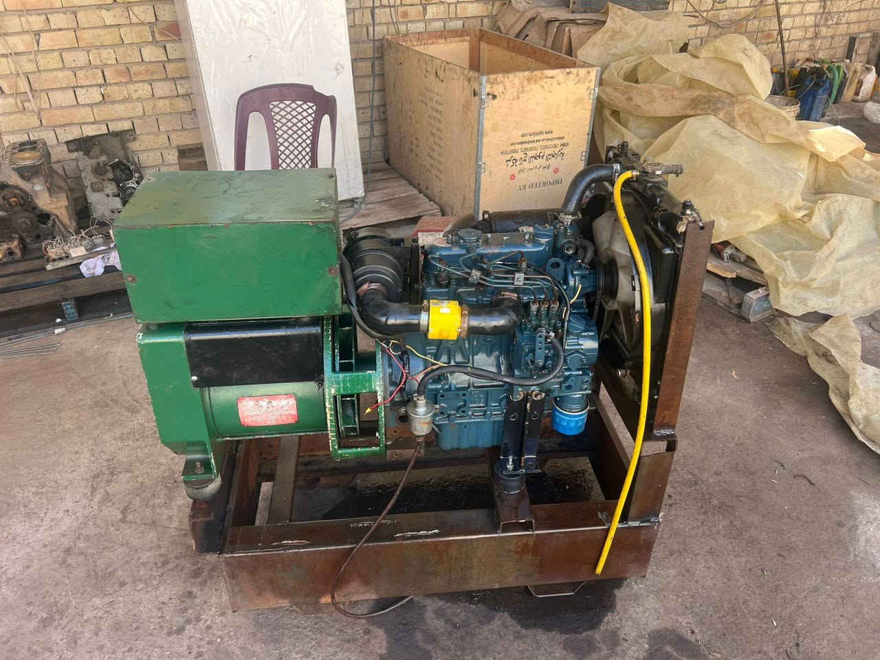 السلام عليكم مولد ميتسيبوشي 4بستم 24 كيفي مولد كابوته 10 كيفي 3 بستم 1105مع محركات 4 بستم 2203 براد ومحركات 3 بستم كابوته  مع راس توليد 12 كيفي دوره 3000 البيع العنوان الصويره للاستفسار الاتصال على الارقام  ***********/***********
