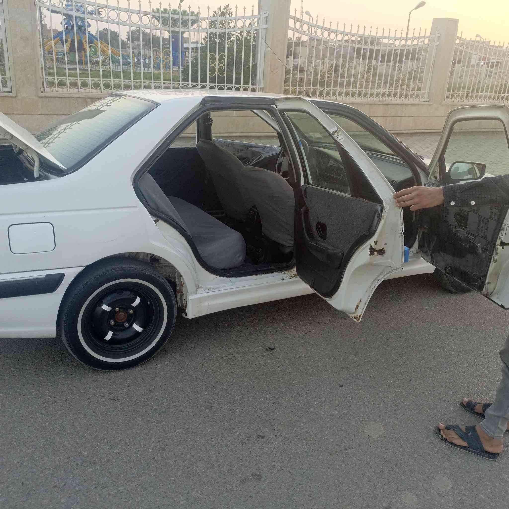 سلام عليكم بيجو بارص موديل 13 مكينه وكير كفاله بديهه مكفول من تبديل وضربه وصبغ سنويه لل 27 تخم تاير حداديه جديده كهربائيات كلهن شغالات سنتر لوك شغال تقفيل بل ريموت سياره جديده وحلوه   ترايك وين مايعجبك غرفتهه حلوه مكاني ميسان العماره سعر 29 شراي يتصل ويدلل ***********
