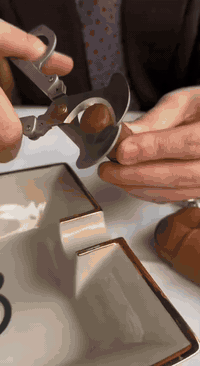 جداحة مختومة اصليه 
وصل مزاده ٥٠ الف  
القطعه غاليه لحد يكسر بقيمتها ♥️
متوفر توصيل لجميع محافظات العراق 
واتساب ***********
