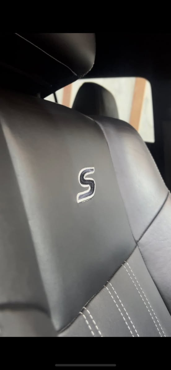 السلام عليكم 
بيع او مراوس
اوباما 2019 فئه S كندي كلين
ماشيه 90 الف رقم بغداد دولي بيها كلير كندا قطعتين بدون حادث و بارد بسيط 
عليها ادامه كامله 
تخم تاير دنلوب ياباني فلنجات تخم دسكات دبلات موبار و صدر امامي و خلفي و اذان محرك بلكات و نوزلات و فيت بم و فلاتر من الشركه اصليات و براد دهن  قايش محرك زنون اصلي مي راديتر و دهن بريك اصلي دهن محرك تنظيف حجر البيئه و الولفات و سطح البستم  بولش و نانو سيراميك بانزين كله محسن السياره مصروف عليها كلش هواي مكانها بغداد للاستفسار ***********
