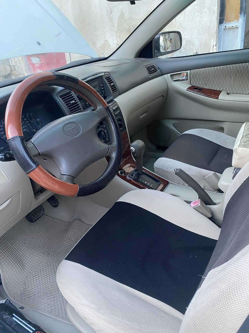 سياره كورلا موديل 2007  محرك 1800 سياره بلاد برغي مامفتوح بيه رقم جديد سنويه 28 سياره ماعوزه شي عنوان ناصريه مركز للتواصل   ***********
