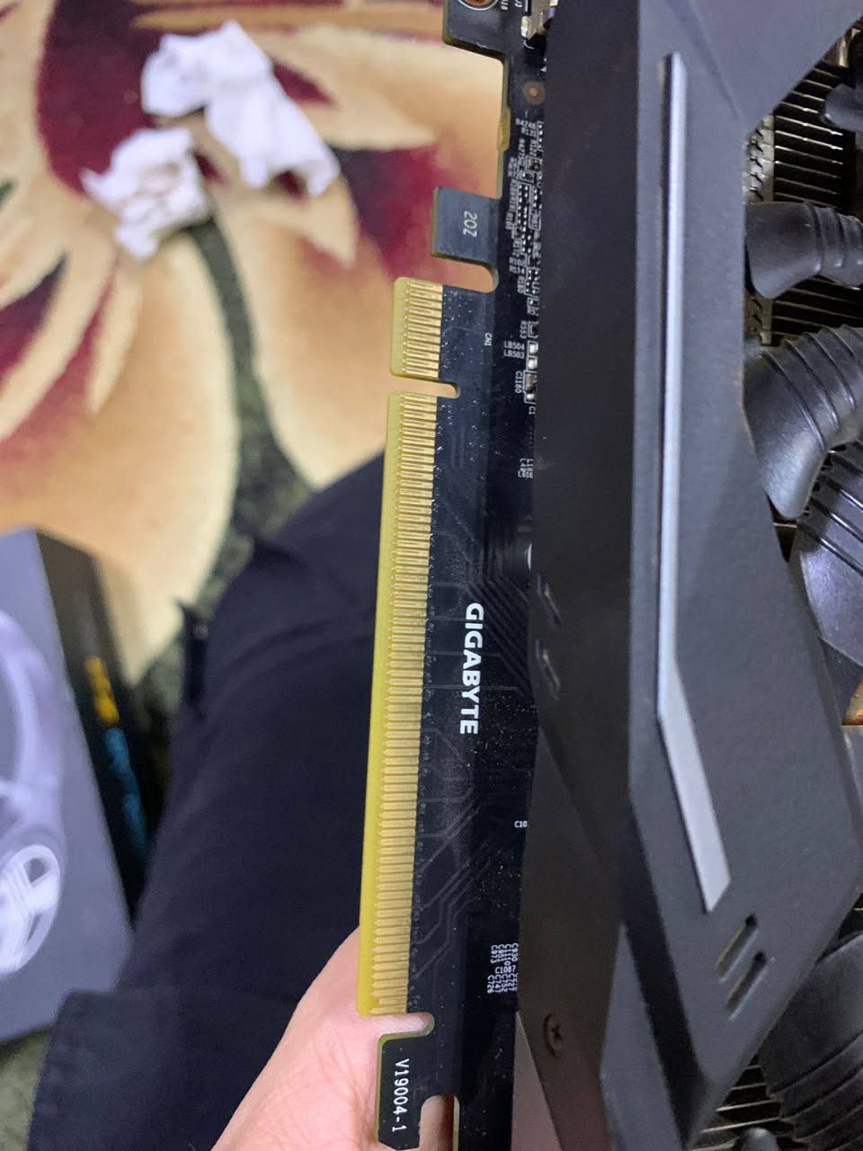 كارت شاشه 1660super 6GB
شباب الكرت شغال اتصفح بيه والعاب خفيفه كلش طبيعي 
بس من ادخل على العاب قويه مثل دلتا فورس او العاب أقوى او نفسه او ادخل على الضغط فورمارك او برامج قويه الكرت يفصل صوره ما اعرف ليش 
عل عموم (ابيع على وضعه )
((((( انطوني بي سعر )))))


**إذا كنت صاحب هذا الإعلان وتريد حذفه لأي سبب، رجاءا أرسل رسالة إلى الدعم الفني**