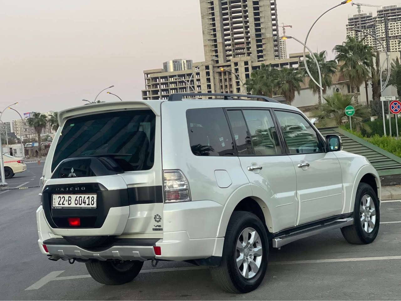 بسم الله الرحمن الرحيم

سعر مناسب جدا ١٩٨ ورقة 🔥🔥‼️‼️💰💰

باجيرو ٢٠١٨ خليجي كفالة عامه بدون صبغ بدون بارد… 

ماشية ١٠٠ الف كم 

سيارة بسمي تحويل مباشر 

محرك ٦ سلندر ٣٥٠٠ ممفتوح برغي 

مواصفات عدا جلد و دمام// 

فتحه 

مرايه كهربائي 

فور ويل 

حساس 

زينون 

داخل ساج 

تحديد سرعة 

تحكم ستيرن 

دبل گير 

٧ راكب 

تبريد مركزي 

بلاجكتور 

بعد 

محرك كير مكفول 

صدر حداديه تخم تايرات جديد 

مكان سيارة اربيل// *********** واتس أب موجود ☎️☎️ أربيل, العراق
