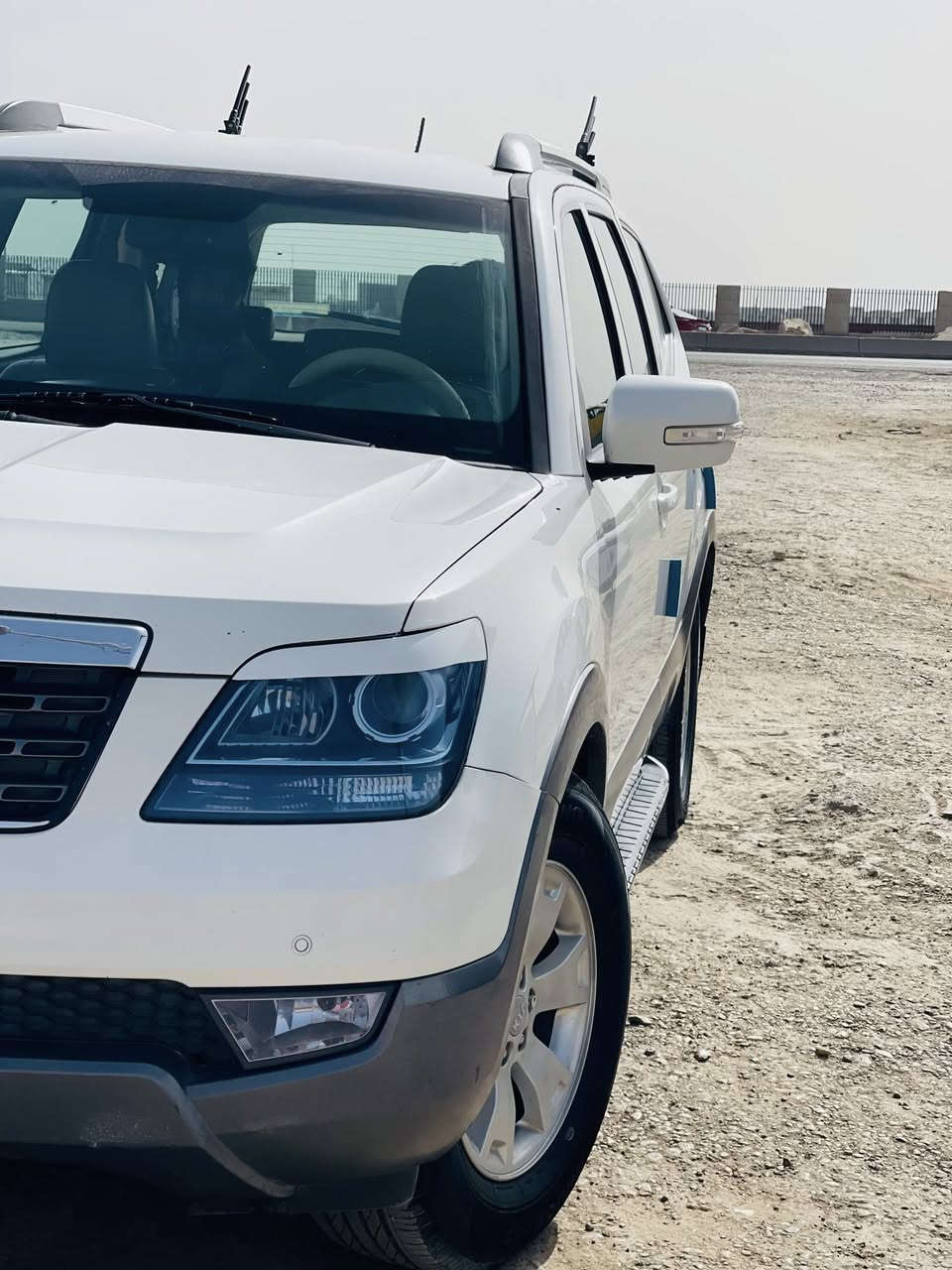 بسم الله الرحمن الرحيم
اخوتي سيارتي موهافي موديل 2016 رقم بغداد دولي جديد
 السيارة نص فول يعني دفع رباعي باب خلفي شفط كشنات جلد  تشغيل سويج بدون بصمة وفتحة السيارة جاهزة ومالت بيت مصروف عليها وداخلة ادامة كاملة بداية السنة الصدر امامي خلفي جديد ودبلات جكسارة يعني السيارة ماتهفي  المحرك مكفول سبانة مافاتحة برغي بي والكير ايضا مبدل فلتر ودهن ضمن حملة الادامة قبل العيد شديتلها منظومة غاز يعني تفويلتك اسبوع ب10 الاف ماكو صرف وتريد تبقى على منظومة الغاز هي دكمة تخول ومبدل بيها تخم نوزلات اصلي غرفتها نظيفة كلش بيها كلير جامغ وباب امامي جهة اليمين اثر شخطة ستوتة  بالبياع  موجود سونار تفضل  راسلني ويوصلك اي شي تريد نسيت اكتبة السيارة عارضهاب160 بيه مجال للشراي  وهذا ارخص سعر لموديلها ولمواصفاتها   والسيارة مكلفتني اكثر من شدتين بس بالبيع يحكم السوك 
اتمنى عدم الازعاج من الناس الي ما تشتري وتحياتي للجميع 
اتصال ***********
