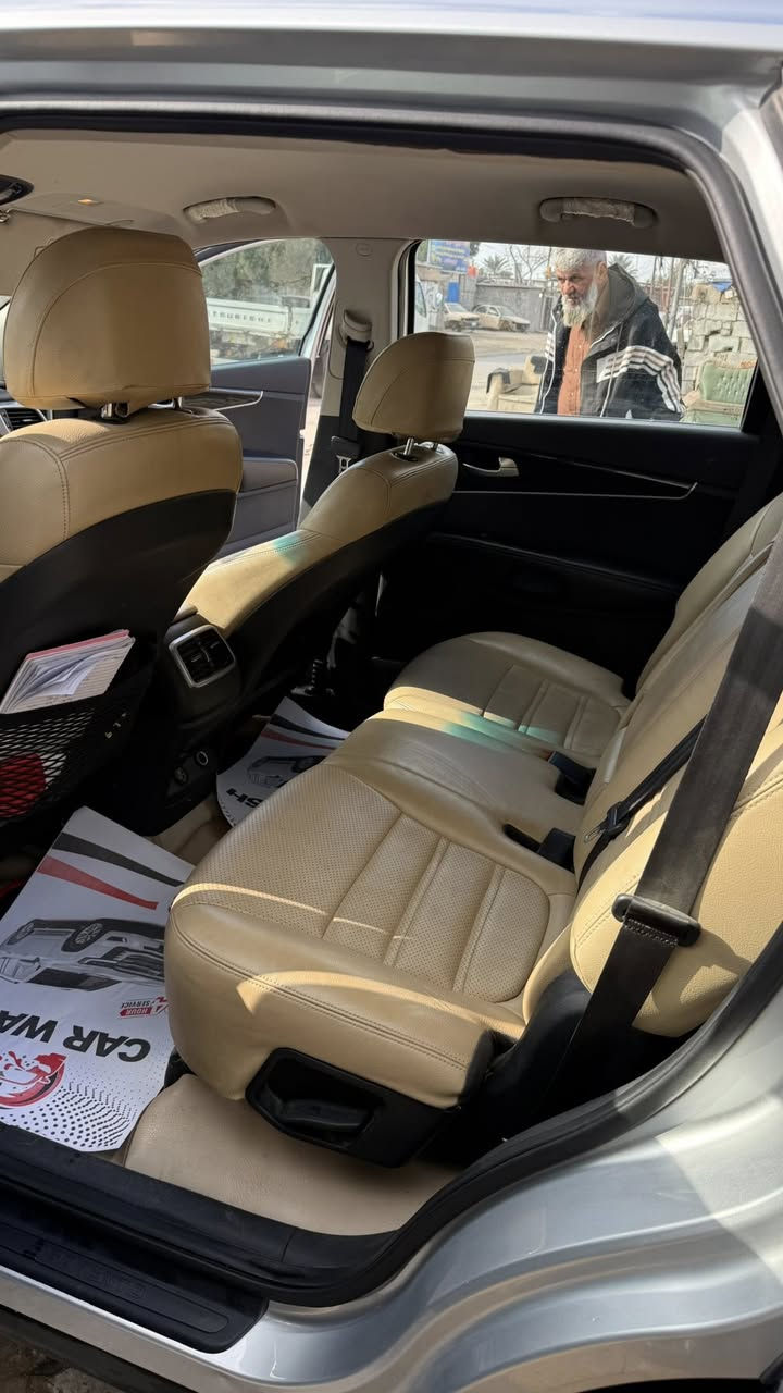 السلام عليكم 
سورنتو 2017 وارد امريكي 4سلندر السيارة نضيفة  والسونار موجود للبيع او المراوس بجارجر مع الفرق 
السعر 165 وبيها مجال
 موجود واتساب ***********
