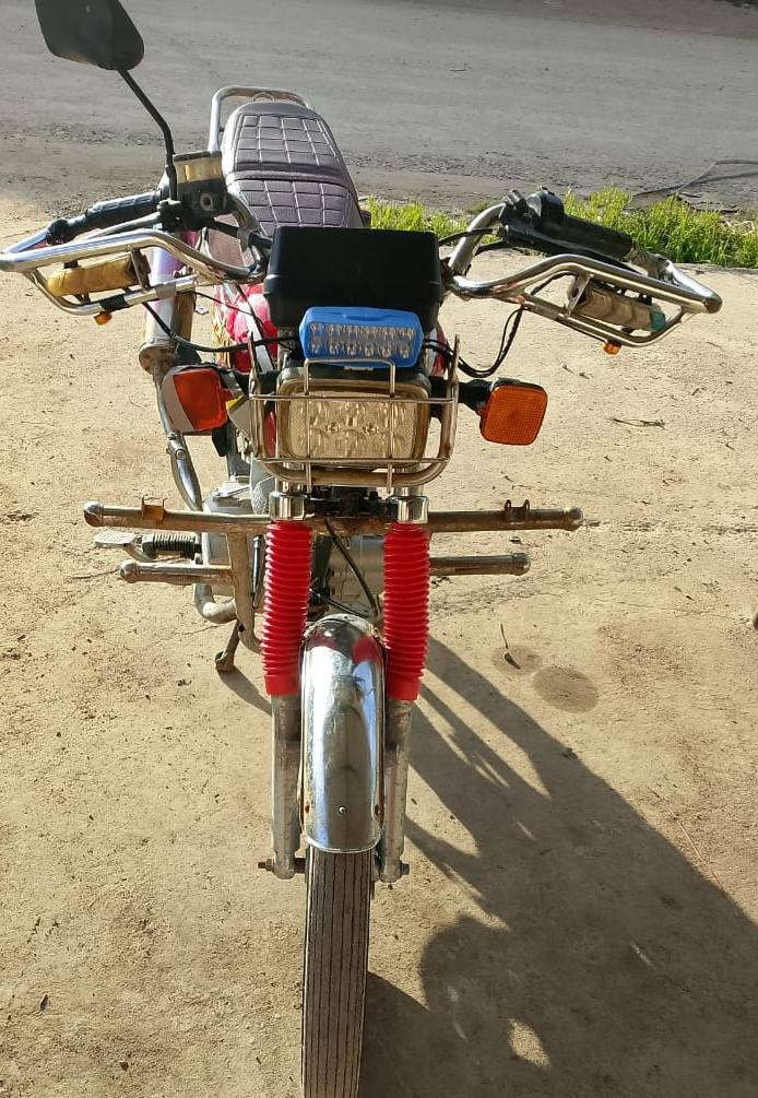 للبيع ماطور سيفان موديل 2017
كامل كلو شغال
معمر جديد .
السعر 350 وبي مجال شي قليل
للتواصل خاص او على الأرقام التاليه
***********
***********
المكان قرية العباس
