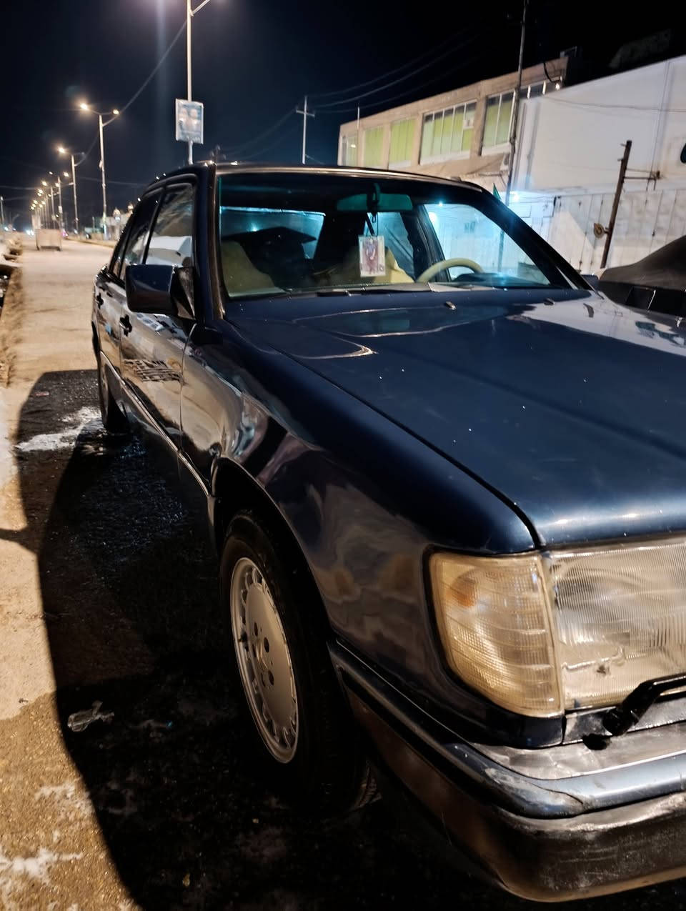 رسيدس دب 300 موديل 90 رقم بغداد مداور ثاني يوم سنويه ساقطه 2024
محرك وكير جديد ففتي اثنين ونص 
حداديه وتخم تأثير وتبريد
قواعد مكفوله 
السعر 70وبيه مجال
ترهم مراوس حسب القناعه
مكاني ذي قار الشطره 
***********
