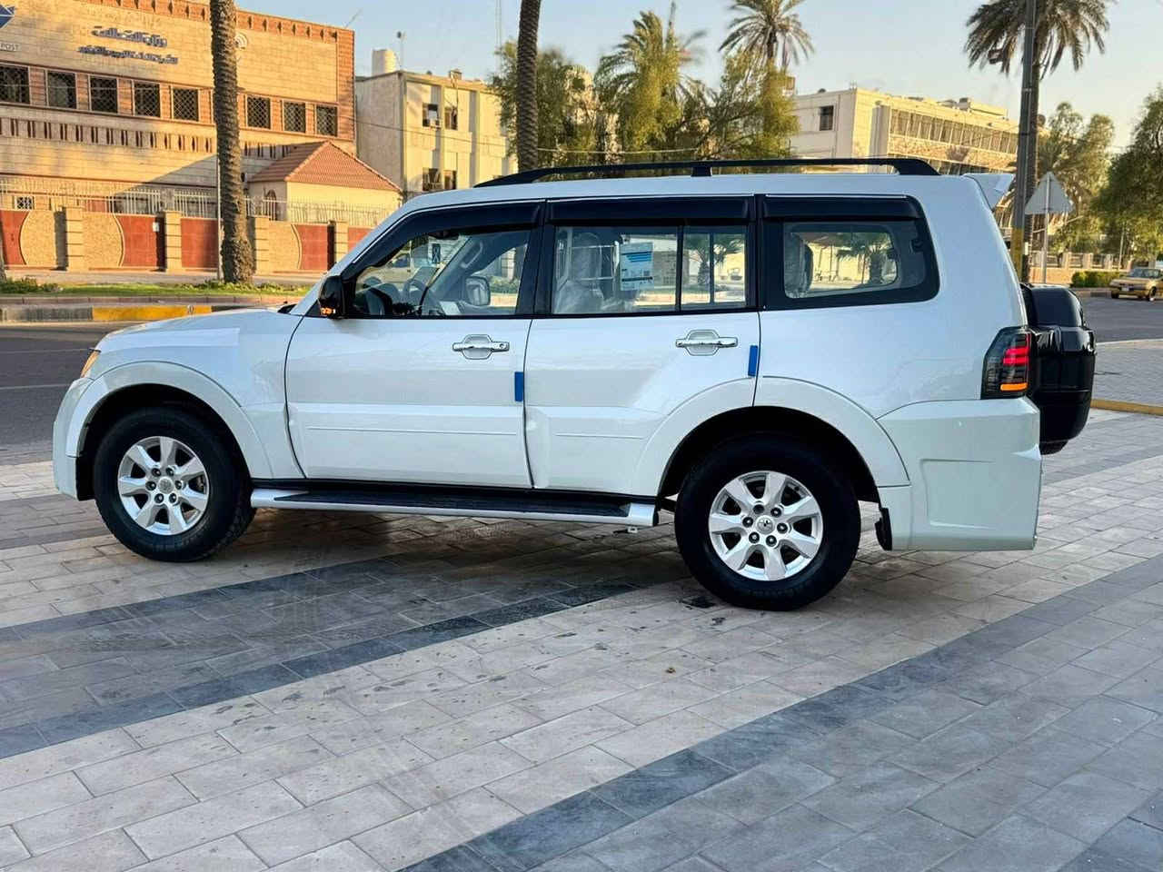 باجيرو حبتور موديل ١٤ فول كراسي كهرباء مري شفط اشاير بل مري منضومه زنون فول دمام محرك ٣٥٠٠ رقم بغداد الماني هزا وسنويه جديده تخم تاير قبل يومين شدهن السياره مكفوله كفلاه عامه ماعده كم شخوط بصيطه موجود بسونار  اليريد السونار خاص السياره امدثه لجماليه مو حادث السياره ماشيه ١٦٠ محرك ممفتوح شرط وماكو لتبخير ولا تنقيص فور ويل ٤نمر صدر جديد حاديه جيد كامره ابلادي شاشه كبيره باقي الموصفت تعرفوهن العنوان اديالئ مندلي  السعر ١٧٥ بي مجال  التصال ***********
