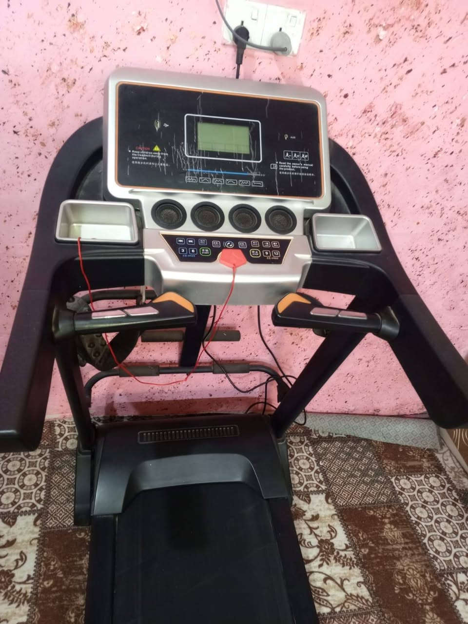 سلام عليكم من رخصت مدير الكروب جهاز رياضه للبيع اخو الجديد ٣٠٠ بي مجال للسفسار على الرقم ***********
